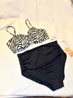 Light Lift Twist-Front Bikini Top Zebra Print & high waisted bikini bottoms NWT